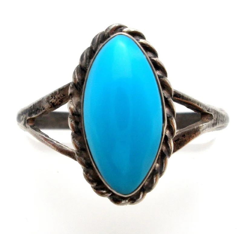 Women's rings hand-carved-Turquoise Sterling Silver Ring Size 5 Vintage