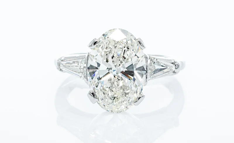 Women's engagement rings proposal-chic-Ladies 3 Karat Oval Diamond Engagement Ring