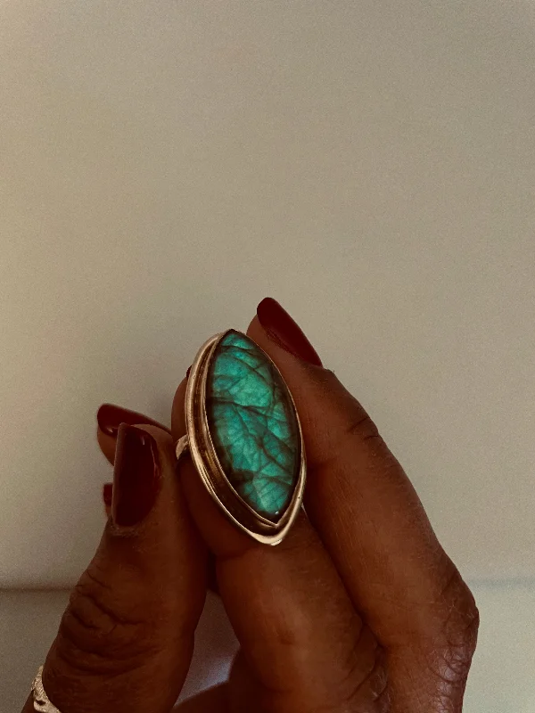 Women's rings jade-accent-Cat's Eye Ring