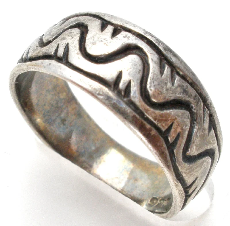 Women's rings subtle-luxe-Sterling Silver Band Overlay Technique Ring Size 7