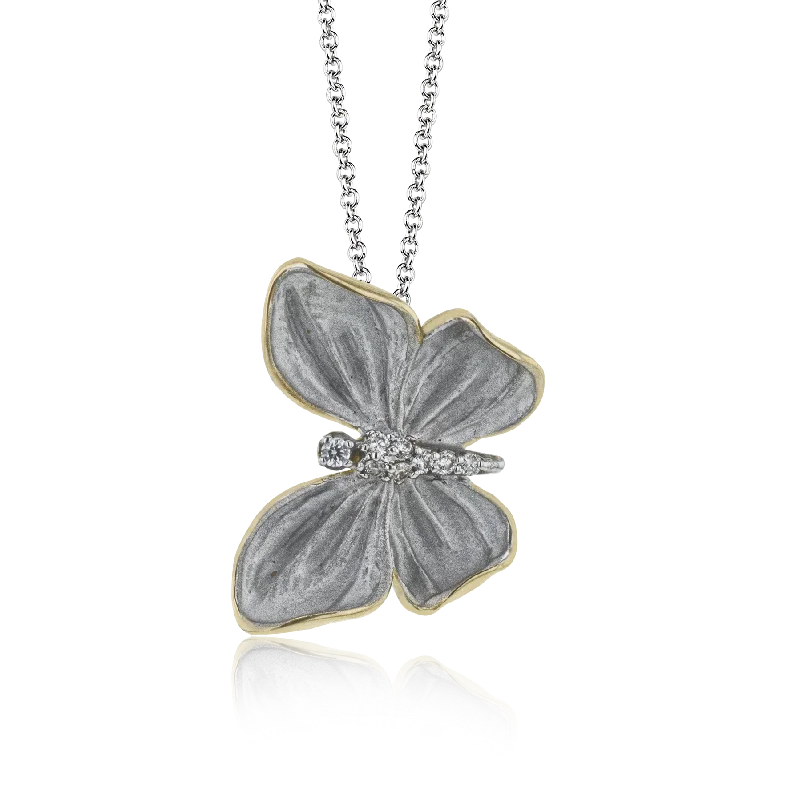 Women's necklaces whimsical-Monarch Butterfly Pendant Necklace in 18k Gold with Diamonds DP267-G