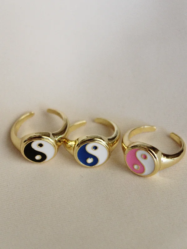 Women's rings quirky-design-Yin Yang Enamel Rings