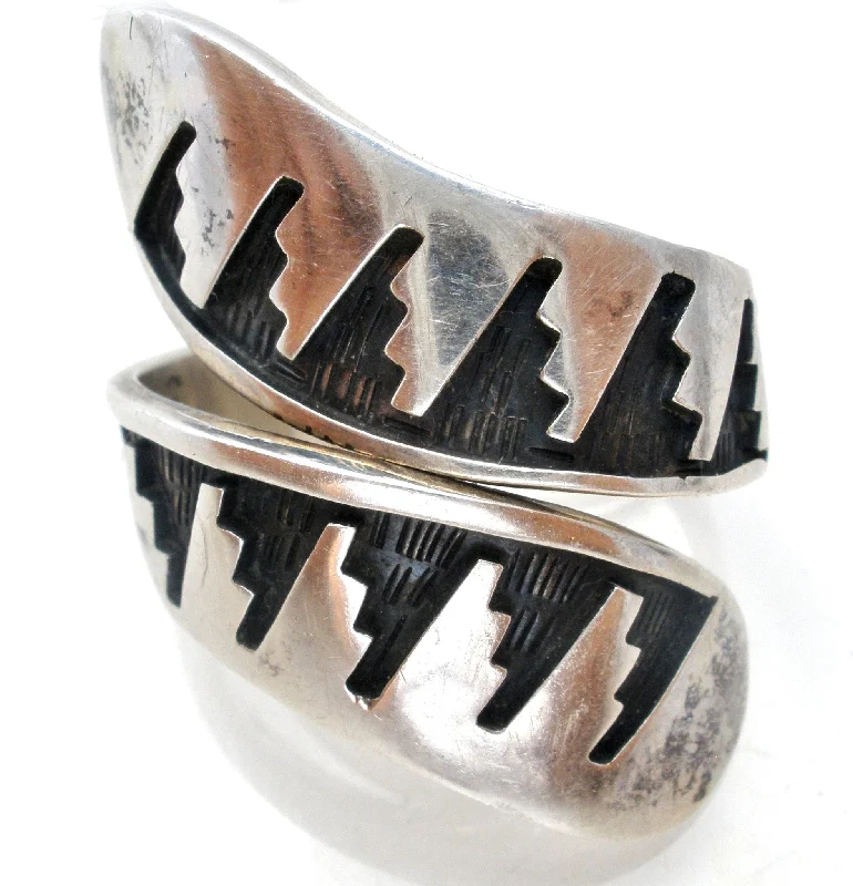 Women's rings carved-detail-Wide Wrap Sterling Silver Ring Size 7 Vintage